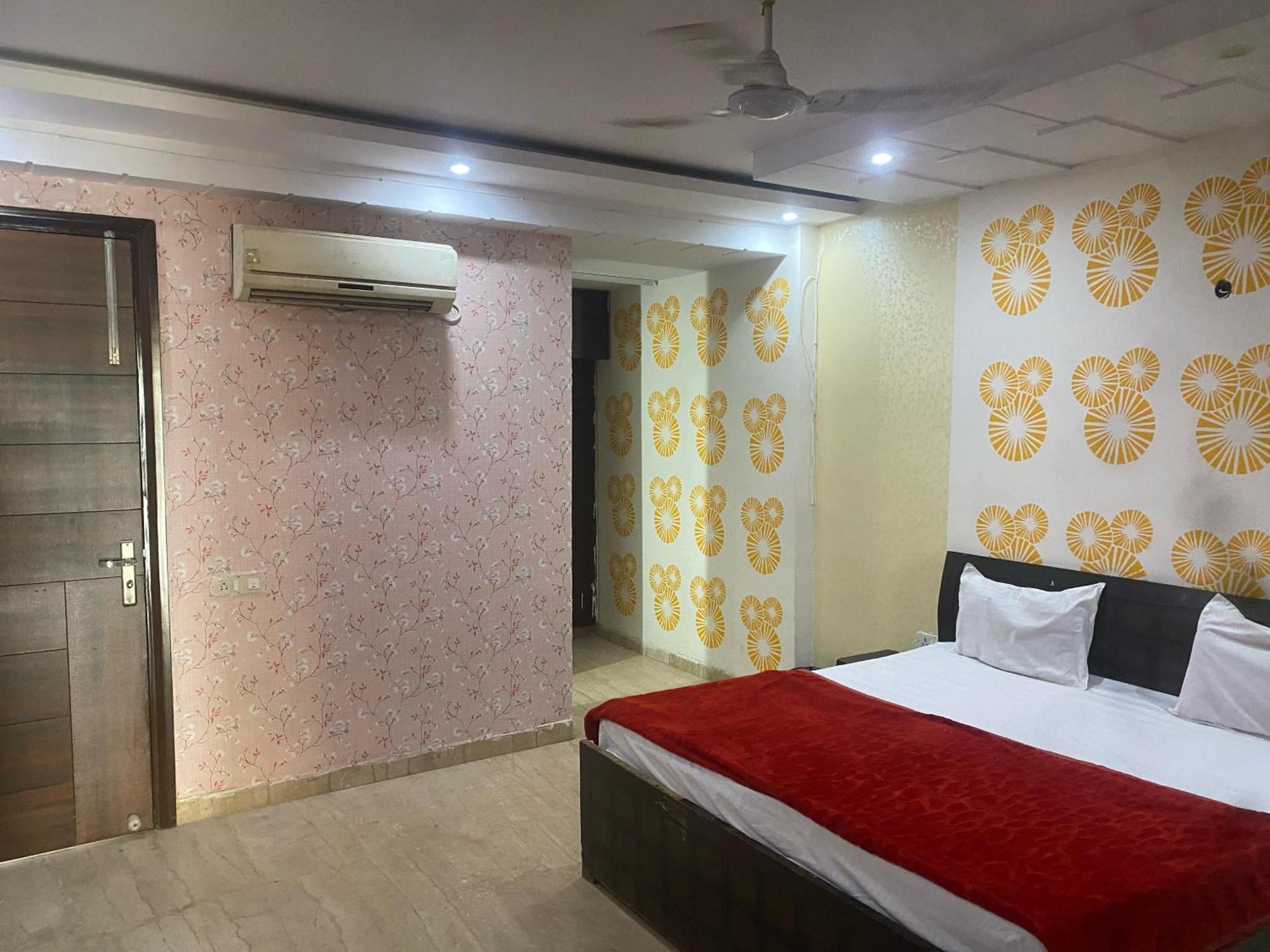 Pari Residency Hotel